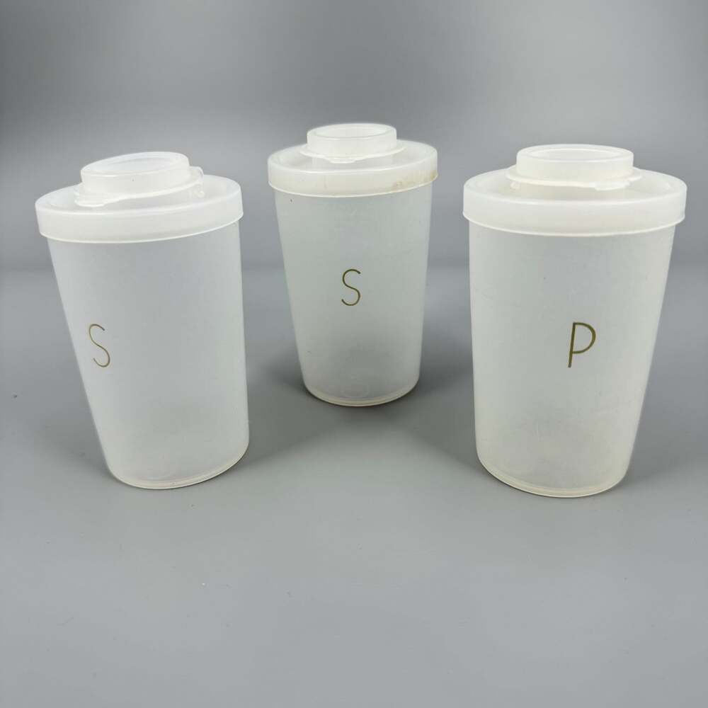 Tupperware 102 Salt Pepper Spice Shaker 3 Piece Set Clear 4" Lid Cap VTG